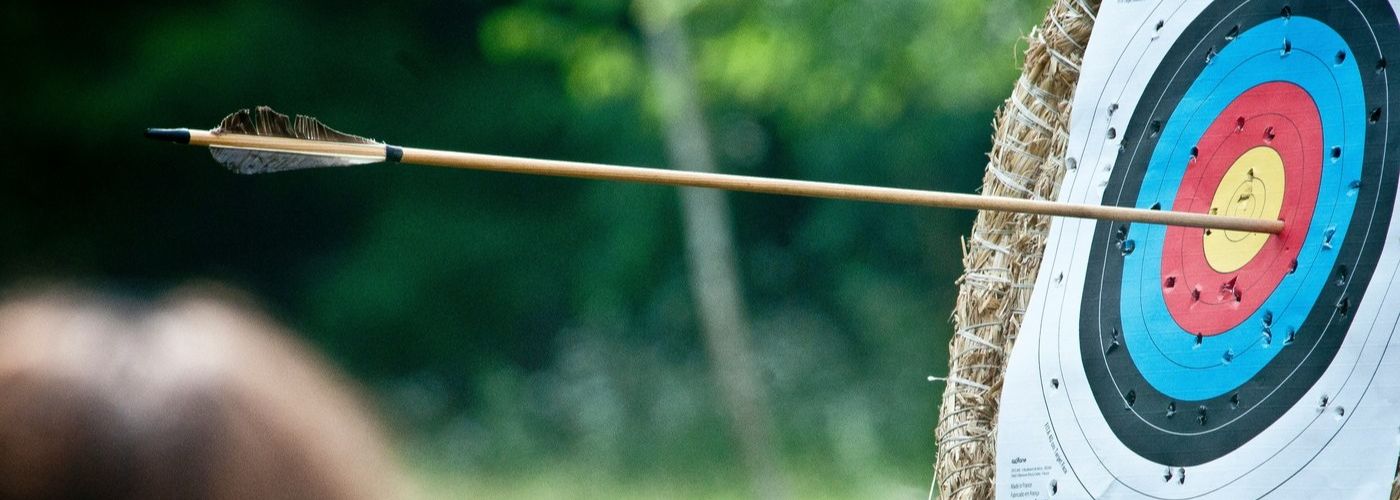 arrow hitting a target